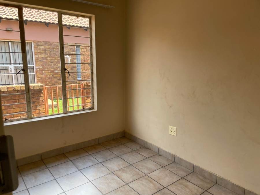 To Let 2 Bedroom Property for Rent in Vaalpark Free State